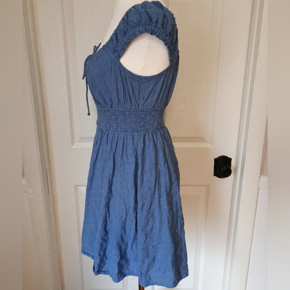 OLD NAVY Blue Smocked Women's Dress Casual Fun Spring Summer - Picture 5 of 8